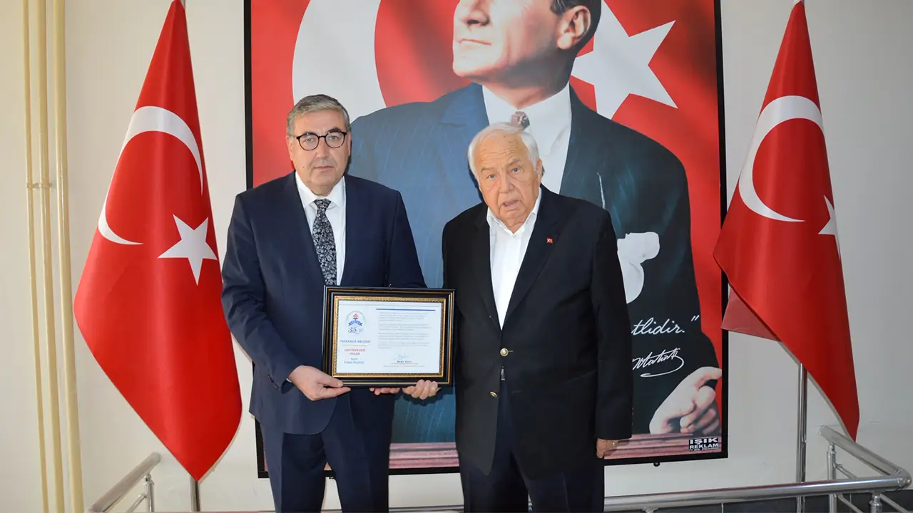 Fahri Keskin’den Sivrihisarlı Öğrencilerin Eğitimine Destek2