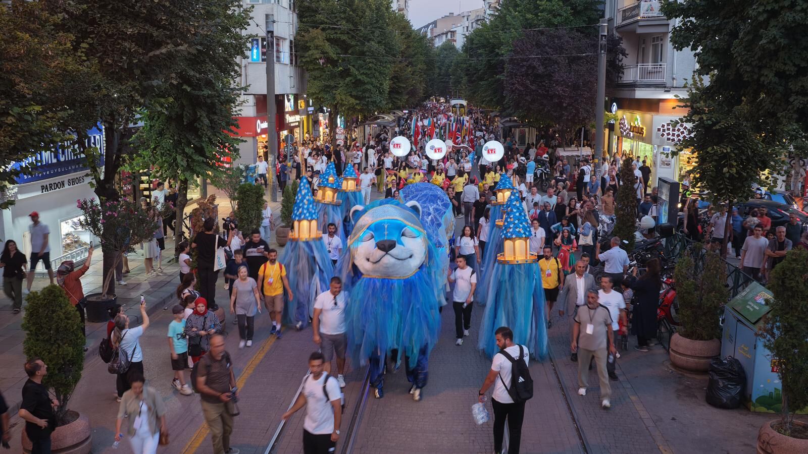 Porsuk Akiyor Dünya Eski̇şehi̇r'de Buluşuyor