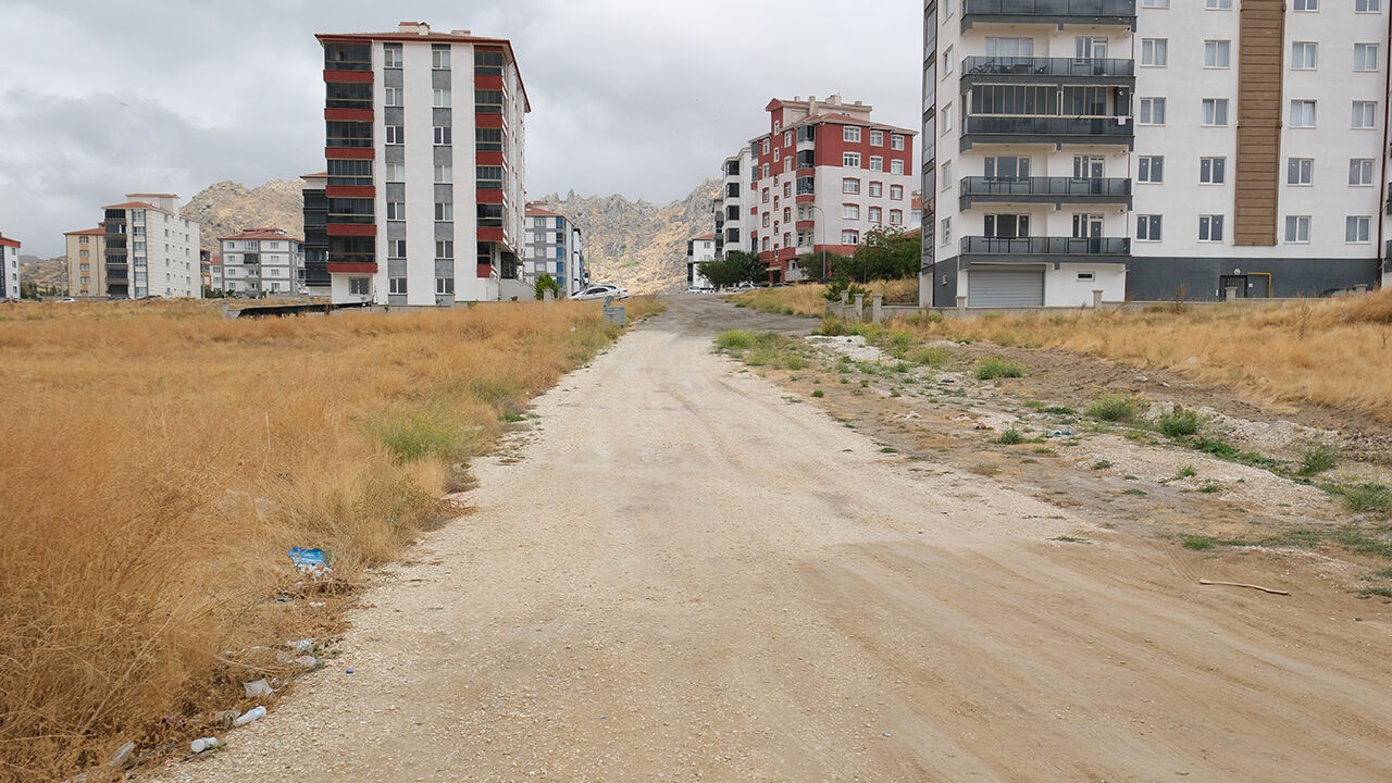 Sivrihisar'da Altyapı Ve Aydınlatma Çalışması Başlıyor-1