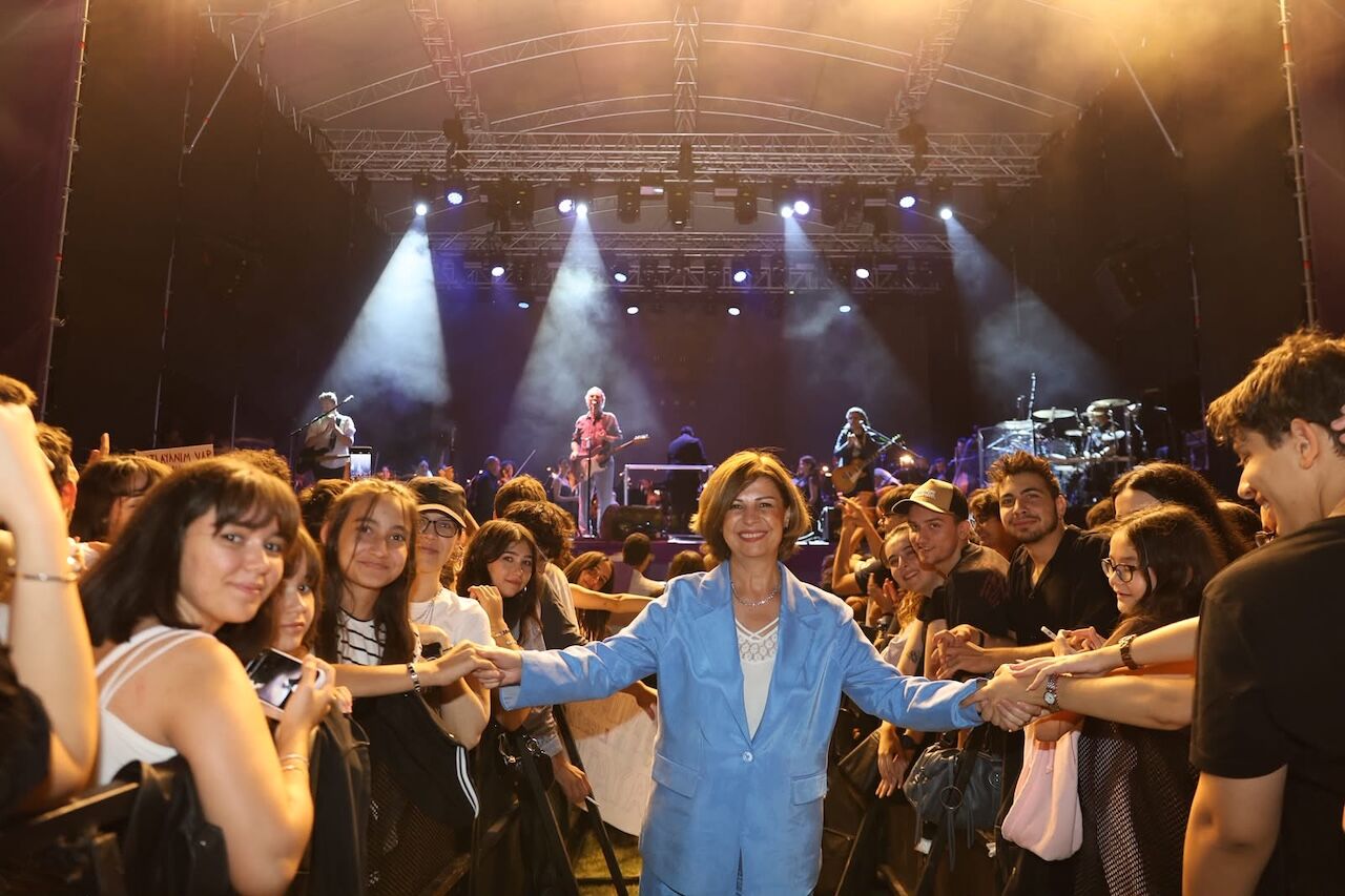Uluslararasi Eski̇şehi̇r Porsuk Festi̇vali̇’ne Görkemli̇ Fi̇nal! (15)