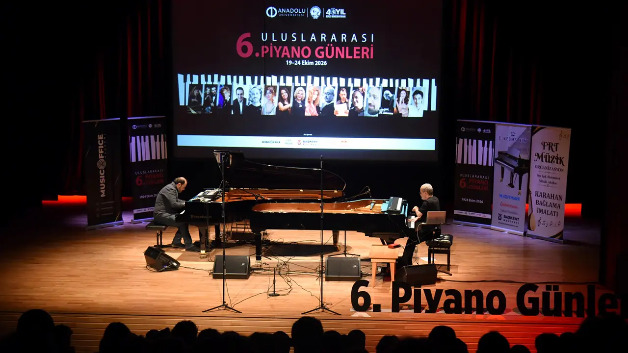 Anadolu Üniverisitesi'nde doğaçlama piyano resitali