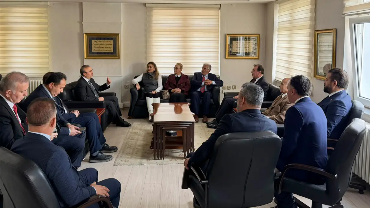 Ayhan Sezer’den İl Millî Eğitim Müdürü’ne Ziyaret2 Istikbalgazetesi