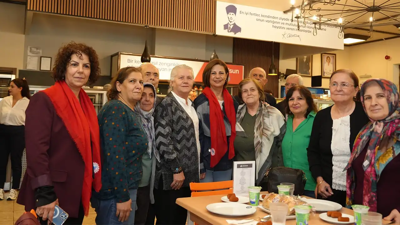 Başkan Ünlüce Emeklilerle Dayanışma Sofrasında Buluştu Istikbalgazetesi