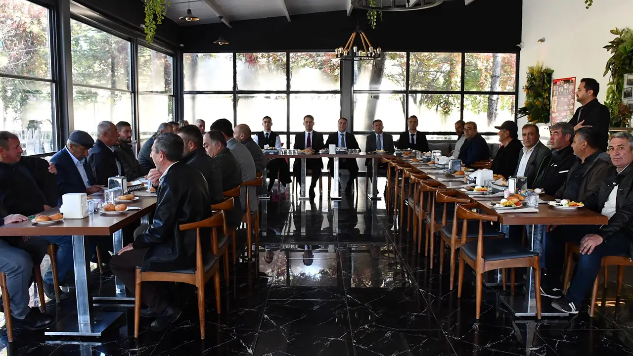 Beylikova’da muhtarlarla bir araya gelindi: Mahallelerin sorunları gündemde
