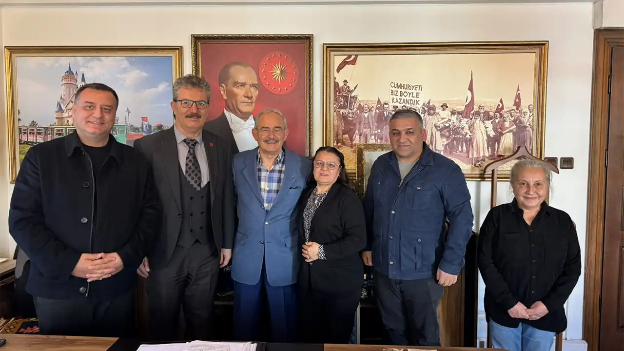 Chp Eskişehir Tepebaşı Yönetiminden Yılmaz Büyükerşen’e Ziyaret Istikbalgazetesi