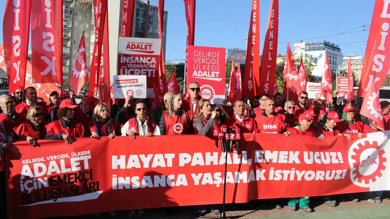 DİSK Genel Başkanı Çerkezoğlu Eskişehir’den seslendi: “Vergi dilimleri bir soygun halini aldı”
