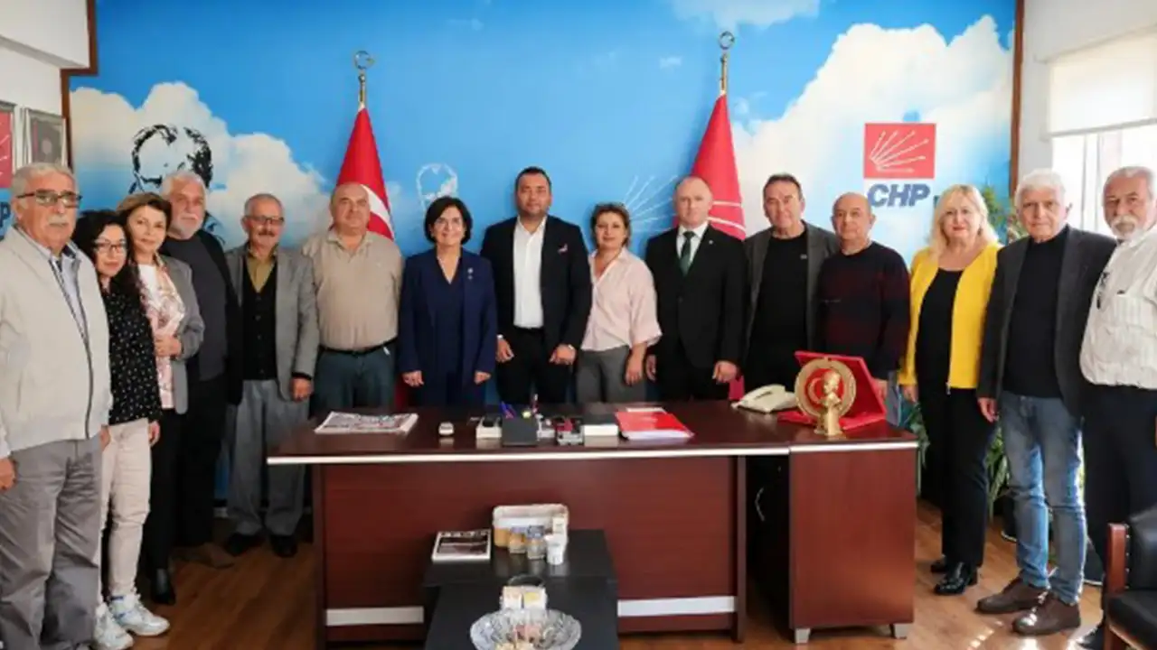 Eskişehir Eski Milletvekili Gaye Usluer, Chp İl Başkanlığı’nı Ziyaret Etti Istikbalgazetesi-1
