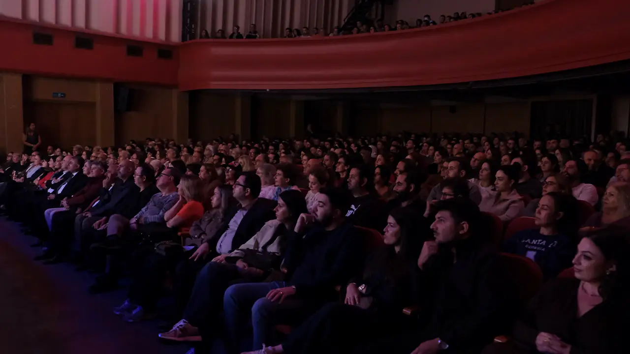 Eskişehir Şehir Tiyatroları'ndan Adana Çıkarması Seyirciden Tam Not Istikbalgazetesi