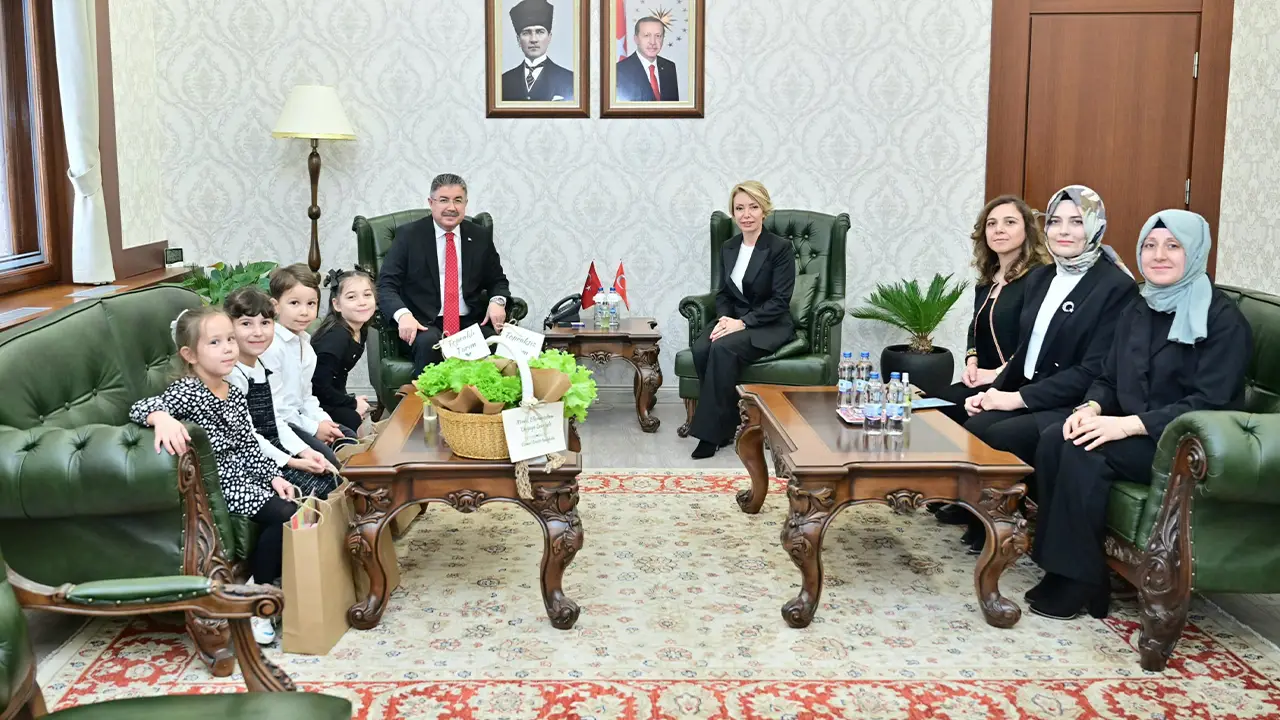 Eskişehir Valisi Dr. Erdinç Yılmaz, Anaokulu Öğrencileriyle Buluştu2 Istikbalgazetesi