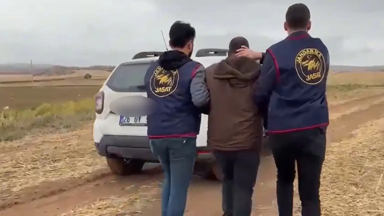 Eskişehir'de 14 Yıllık Dosyada Dikkat Çeken Ifade Elleri Titreyerek Merhem Istemiş Istikbalgazetesi-1