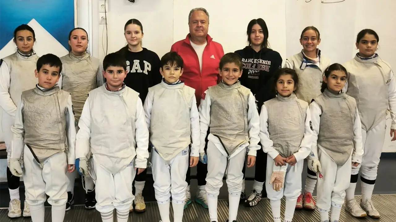 Eskişehir'de Amatör Spor Haftası Heyecanı Eskrimciler Nefes Kesti2 Istikbalgazetesi