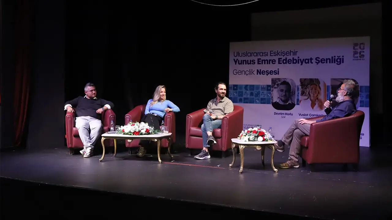 Eskişehir’de Genco Erkal Sahnesi Sanatla Doldu Şiirden Tiyatroya Sanat Şöleni Istikbalgazetesi-3