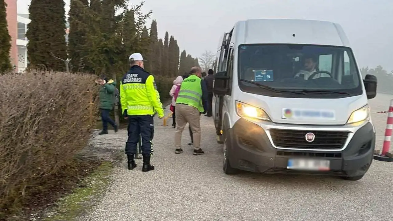 Eskişehir'de Güvenli Eğitim Mesaisi Jandarma Kırsaldaki Okullarda Denetim Yaptı3 Istikbalgazetesi