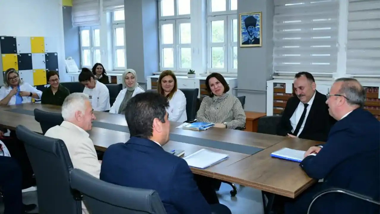 Eskişehir'de İl Millî Eğitim Müdürü Aydın, Öğrencilerin Hedeflerini Dinledi Istikbalgazetesi-1