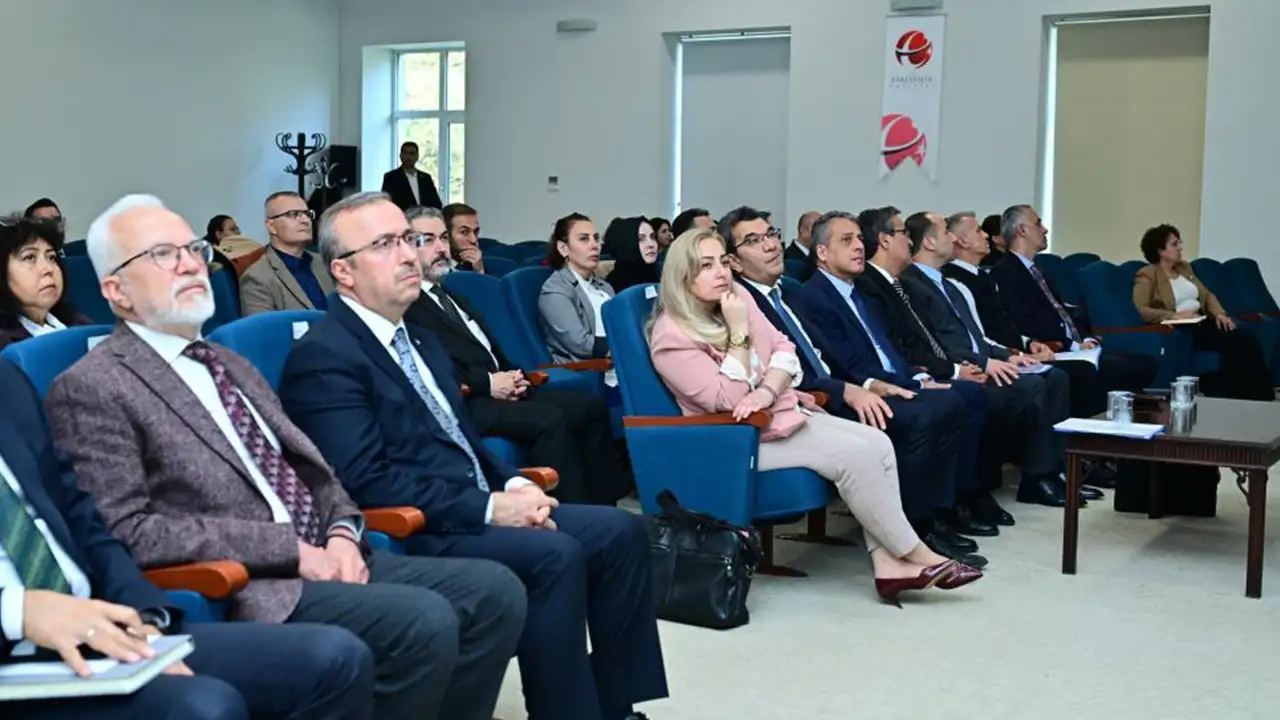 Eskişehir’de Kadına Yönelik Şiddetle Mücadele Için Değerlendirme Toplantısı Istikbalgazetesi-1