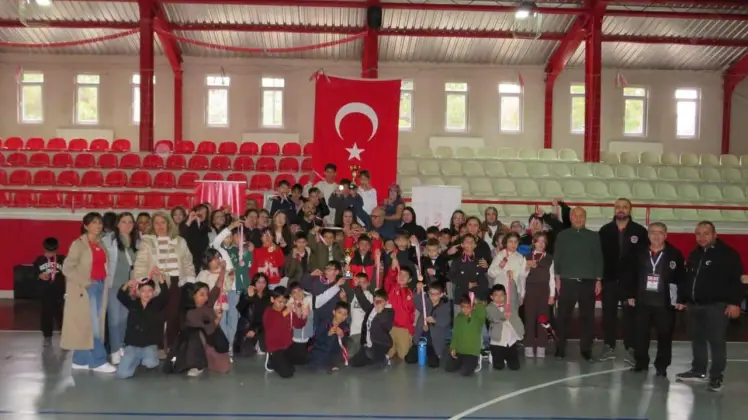 Eskişehir'de Koruma Altındaki Çocuklar Cumhuriyet Için Yarıştılar2 Istikbalgazetesi