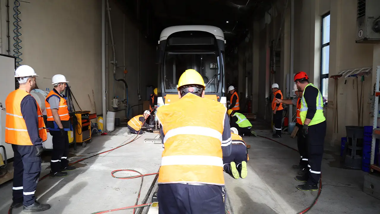 Eskişehir'de Olası Tramvay Kazalarına Karşı Harekete Geçildi!5 Istikbalgazetesi