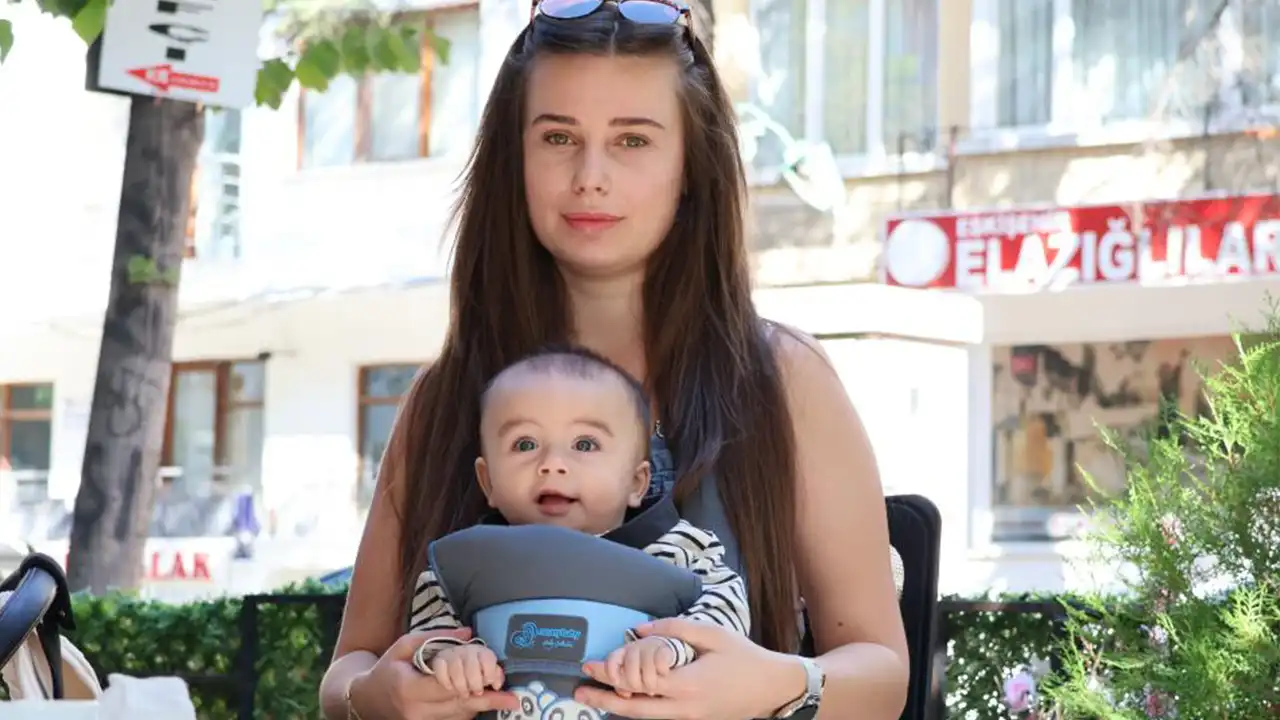 Eskişehirli Genç Anne Evden Gelir Elde Ediyor! Bebeğinin Saç Teliyle Başlayan Iş Büyüdü Istikbalgazetesi-1