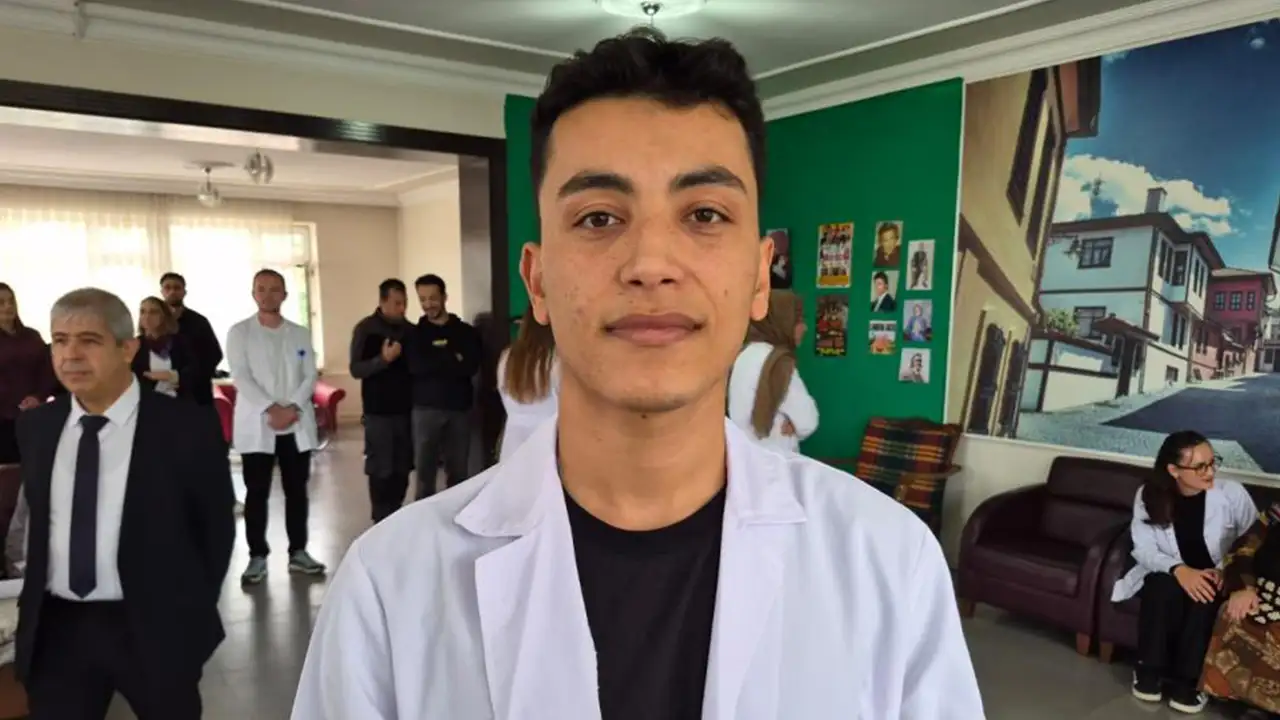 Esogü Öğrencilerinden Eskişehir'de Huzurevi Sakinlerinin Yüzünü Güldüren Etkinlik Istikbalgazetesi-3