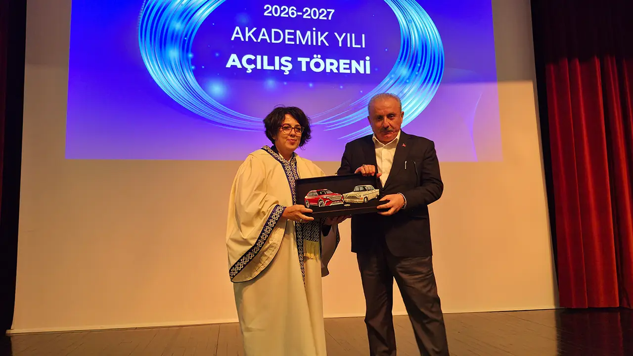 Esogü’de Yeni Akademik Yıl Başladı! Açılış Dersini Mustafa Şentop Verdi4 Istikbalgazetesi