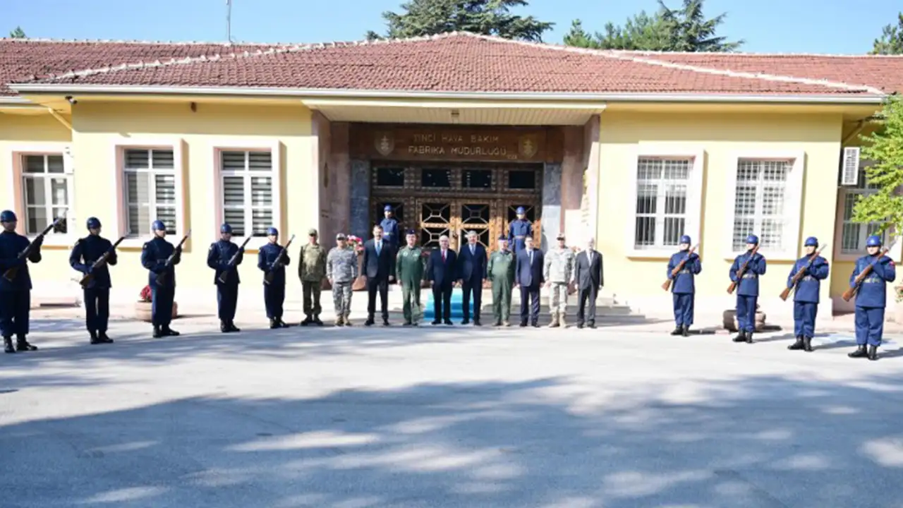 Millî Savunma Bakanı Yaşar Güler Eskişehir’e Ziyaret! Istikbalgazetesi-2