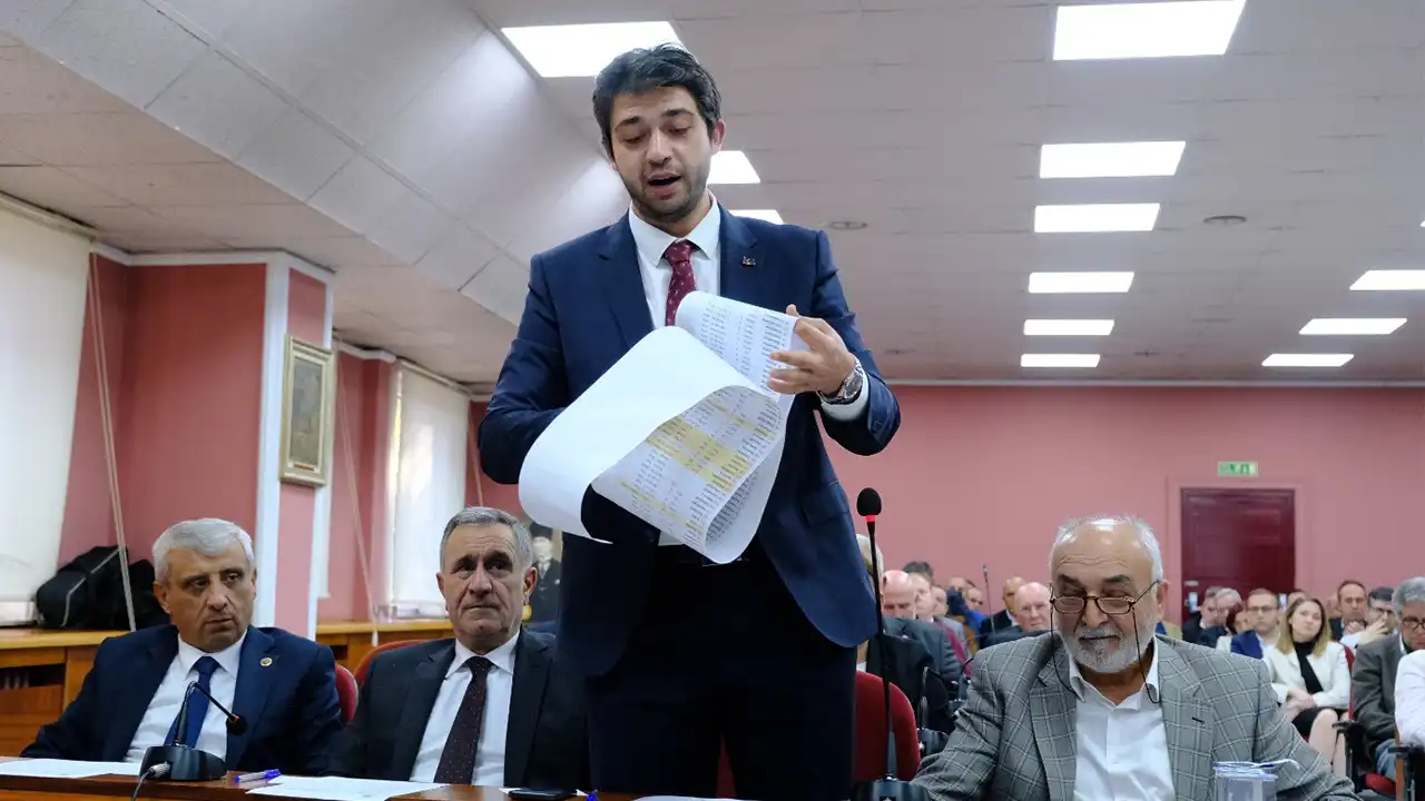 Odunpazarı Meclisi’nde Iki Metrelik Kağıtla Satış Eleştirisi Istikbalgazetesi-1